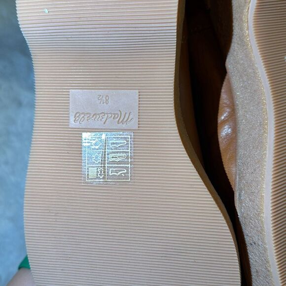 Madewell The Camryn Chelsea Boot in Leather English Saddle Size 8.5 - Picture 7 of 8